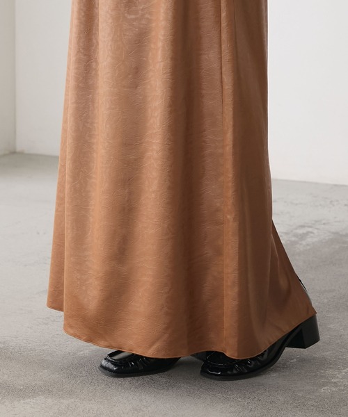 forksy.】バックスリットサテンロングスカート forksy.│MONO-MART