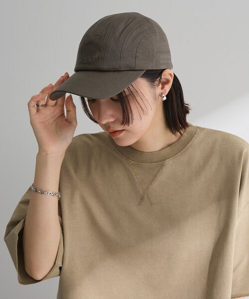 Green　Parks（グリーンパークス）の「everywalk.ヴィンテージレザーロゴキャップ（キャップ・レディース・ブラウン/アイボリー・FREE）」の7枚目の写真