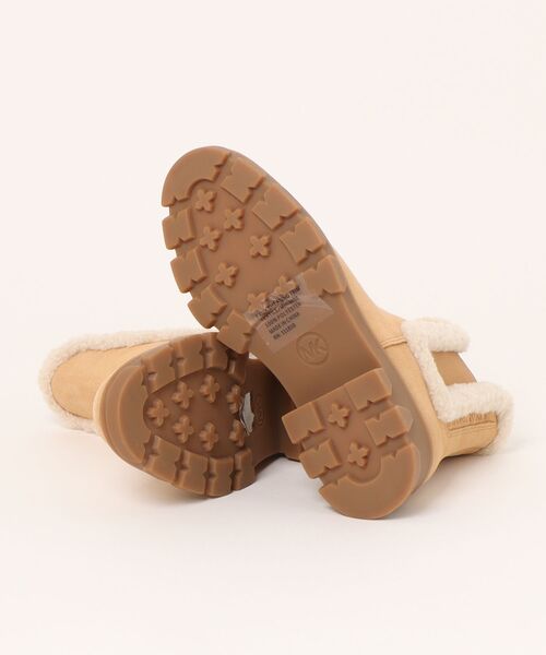 MICHAEL KORS（マイケルコース）の「FLAT RIDLEY BOOTIE ブーティ（ブーツ・レディース・ベージュ系・8/7.5/7/6.5/6/5.5/5/9/8.5）」の3枚目の写真