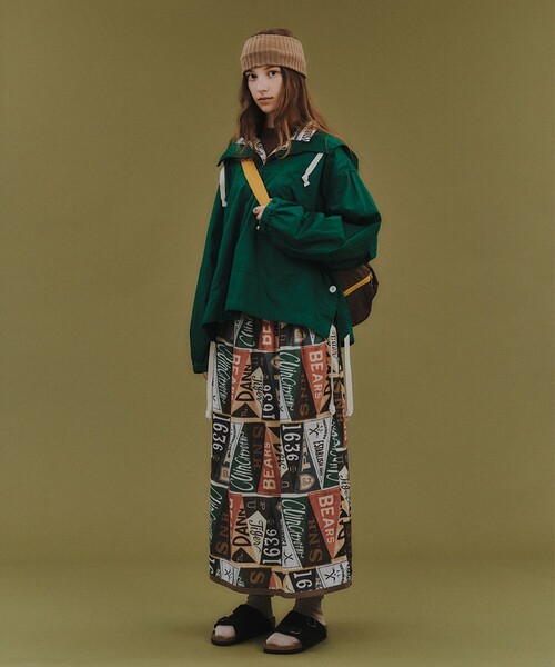 BEAMS BOY（ビームスボーイ）の「【1/15再値下げ】ペナント プリント スカート（スカート・レディース・ブルー/その他1・1/2）」の2枚目の写真