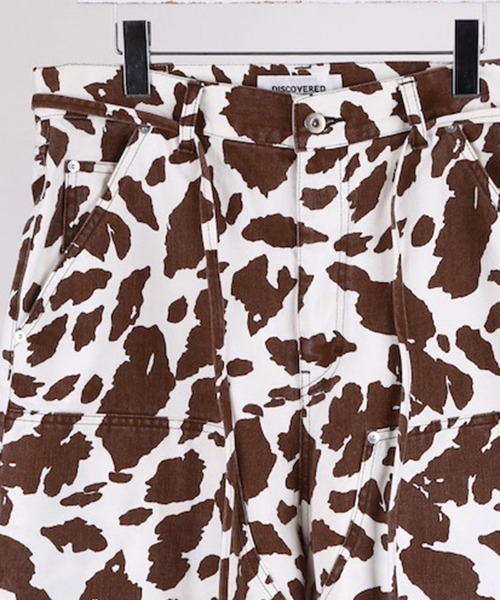 DISCOVERED（ディスカバード）の「mp13984-COW PRINT DOUBLE KNEE SHORT ショートパンツ(DC-SS26-PT-04)（その他パンツ・メンズ・ブラウン/ブラック・1/3）」の5枚目の写真