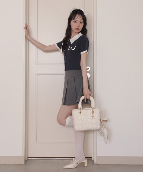 one after another NICE CLAUP(ワンアフターアナザーナイスクラップ)の「バイカラーゴールドボタンポロニット(ニット/セーター・レディース・ネイビー/ベージュ/ブラック/ピンク・FREE)」の14枚目の写真