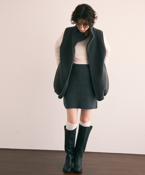 Trish（トリッシュ）の「ボアBIGベスト（ベスト・レディース・アイボリー/チャコールグレー・FREE）」の19枚目の写真