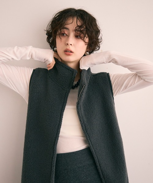 Trish（トリッシュ）の「ボアBIGベスト（ベスト・レディース・アイボリー/チャコールグレー・FREE）」の15枚目の写真