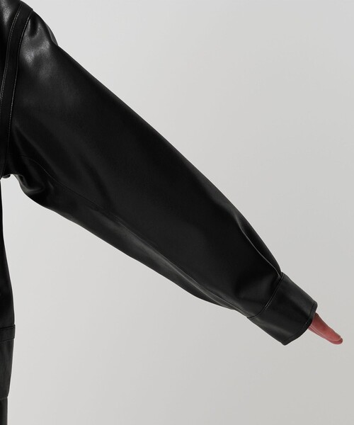 BEAUTY&YOUTH UNITED ARROWS(ビューティーアンドユースユナイテッドアローズ)の「【WEB限定】レザーライク 2WAYブルゾン(ブルゾン・レディース・ダークブラウン/ブラック・FREE)」の11枚目の写真