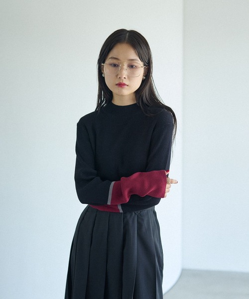 LEPSIM（レプシィム）の「12ゲージ袖配色プルオーバー2　497490（ニット/セーター・レディース・グレー×サックスブルー/グレー×ピンク/ホワイト×レッド/ブラック×レッド/ブラック×グリーン/ブラック×イエロー/ブラウン系その他・FREE）」の8枚目の写真