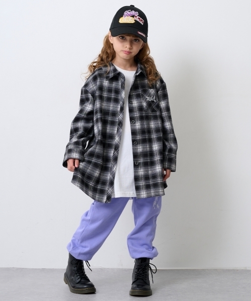 X-girl Stages(エックスガールステージス)の「ガールバックプリント長袖Tシャツ(Tシャツ/カットソー・キッズ・ブラック/オフホワイト/オレンジ・130cm/100cm/90cm/120cm/110cm/140cm)」の21枚目の写真