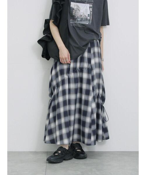 Samansa Mos2 blue（サマンサモスモスブルー）の「オンブレチェックドロストギャザースカート（スカート・レディース・ブラウン/ネイビー/ブラック・F）」の3枚目の写真
