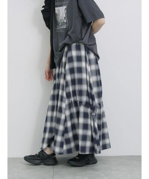 Samansa Mos2 blue（サマンサモスモスブルー）の「オンブレチェックドロストギャザースカート（スカート・レディース・ブラウン/ネイビー/ブラック・F）」の15枚目の写真