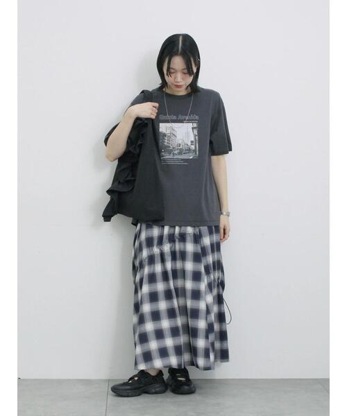 Samansa Mos2 blue（サマンサモスモスブルー）の「オンブレチェックドロストギャザースカート（スカート・レディース・ブラウン/ネイビー/ブラック・F）」の21枚目の写真