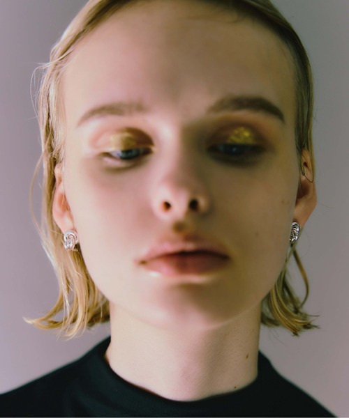 LAPUIS（ラピュイ）の「LAPUIS(ラピュイ)Coil Circle pierced earrings（ピアス（両耳用）・レディース・シルバー/ゴールド/マルチ・FREE）」の5枚目の写真