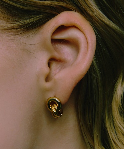 LAPUIS（ラピュイ）の「LAPUIS(ラピュイ)Coil Circle pierced earrings（ピアス（両耳用）・レディース・シルバー/ゴールド/マルチ・FREE）」の10枚目の写真