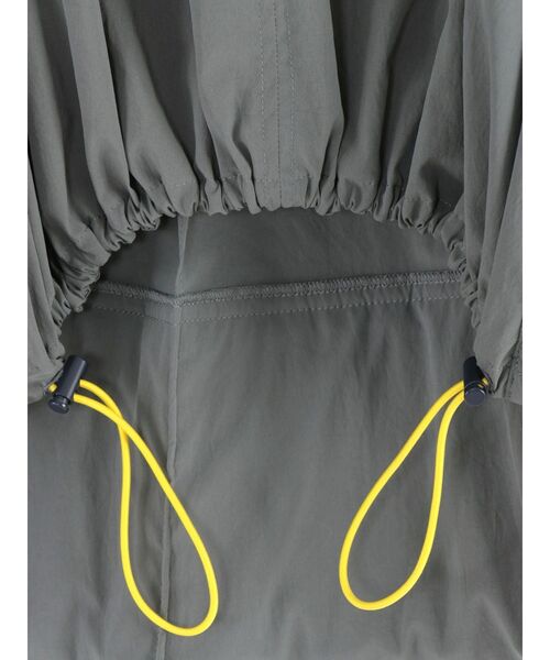 UN3D.（アンスリード）の「PADDING HEM DESIGN SH CAMISOLE / パデッドヘムデザインシャツキャミソール（シャツ/ブラウス・レディース・ホワイト/グレー/ブラック・36/38）」の21枚目の写真