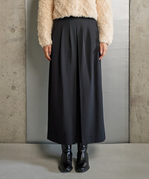 RUMCHE(ラムシェ)の「Inverted Pleats Skirt / インバーテッドプリーツスカート(スカート・レディース・ブラック・FREE)」の6枚目の写真
