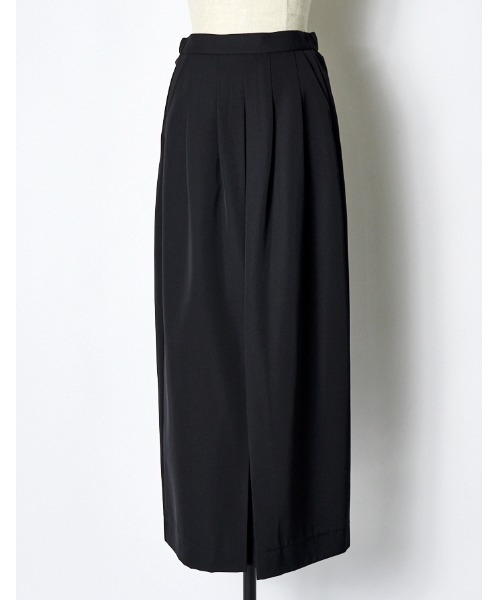 RUMCHE(ラムシェ)の「Inverted Pleats Skirt / インバーテッドプリーツスカート(スカート・レディース・ブラック・FREE)」の8枚目の写真
