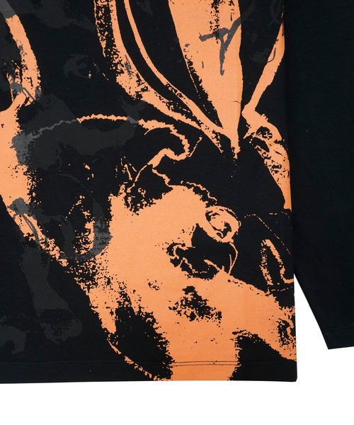 MSGM（エムエスジーエム）の「SKETCHED BUNNIES グラフィック ロングスリーブTシャツ（Tシャツ/カットソー・メンズ・ブラック・S/M/L）」の3枚目の写真