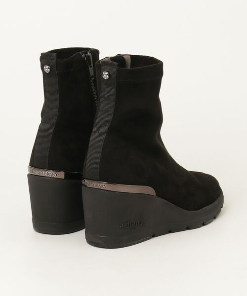 +diana（プラスダイアナ）の「【軽量】ストレッチショートブーツ 6cm（ブーツ・レディース・ブラック/アイボリー・21.5cm/22.0cm/22.5cm/23.0cm/23.5cm/24.0cm/24.5cm/25.0cm）」の11枚目の写真