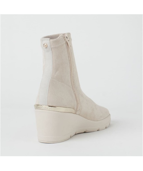 +diana（プラスダイアナ）の「【軽量】ストレッチショートブーツ 6cm（ブーツ・レディース・ブラック/アイボリー・21.5cm/22.0cm/22.5cm/23.0cm/23.5cm/24.0cm/24.5cm/25.0cm）」の10枚目の写真