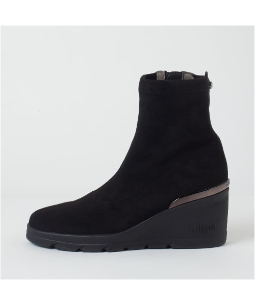 +diana（プラスダイアナ）の「【軽量】ストレッチショートブーツ 6cm（ブーツ・レディース・ブラック/アイボリー・21.5cm/22.0cm/22.5cm/23.0cm/23.5cm/24.0cm/24.5cm/25.0cm）」の13枚目の写真