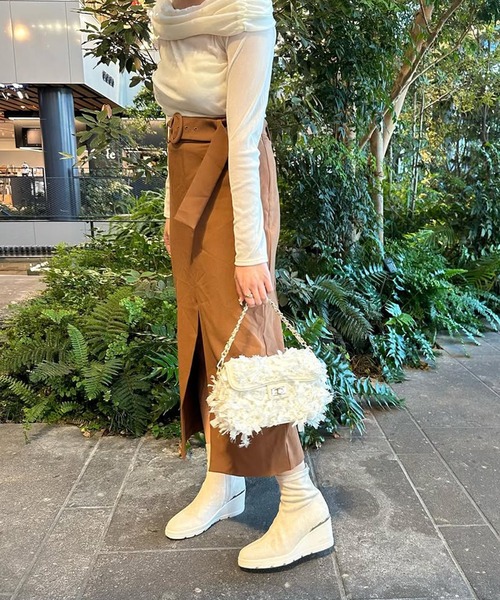 +diana（プラスダイアナ）の「【軽量】ストレッチショートブーツ 6cm（ブーツ・レディース・ブラック/アイボリー・21.5cm/22.0cm/22.5cm/23.0cm/23.5cm/24.0cm/24.5cm/25.0cm）」の18枚目の写真