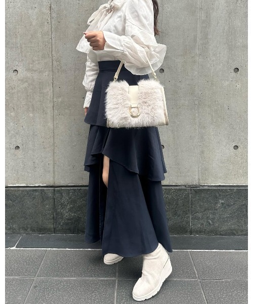 +diana（プラスダイアナ）の「【軽量】ストレッチショートブーツ 6cm（ブーツ・レディース・ブラック/アイボリー・21.5cm/22.0cm/22.5cm/23.0cm/23.5cm/24.0cm/24.5cm/25.0cm）」の19枚目の写真