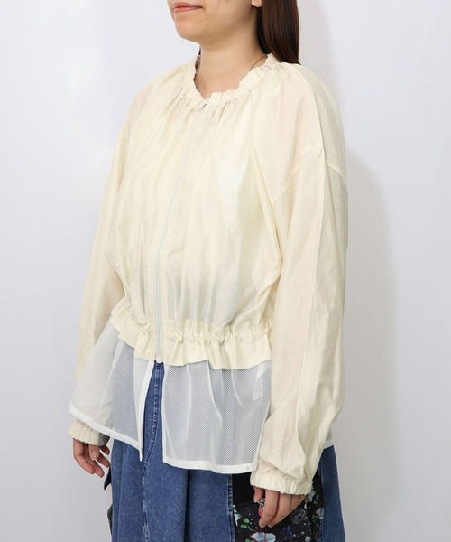 ScoLar（スカラー）の「ScoLar(スカラー) スカラーちゃんロゴ メッシュ切替ブルゾン（ブルゾン・レディース・アイボリー・MEDIUM）」の2枚目の写真