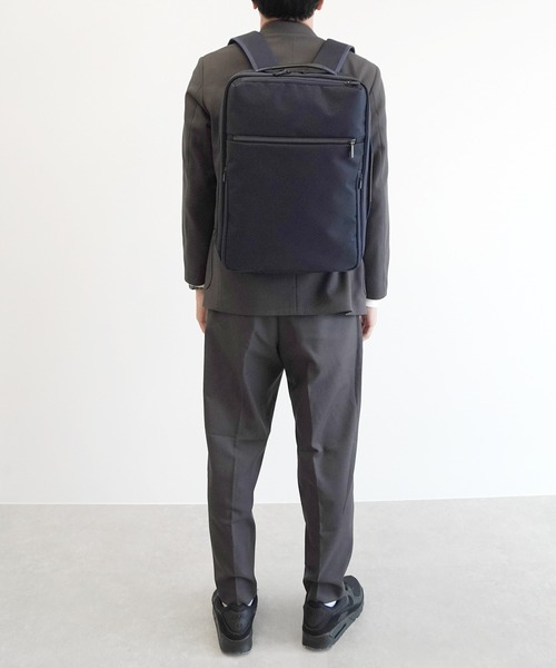 ace.(エース)の「エースジーン ビジネスリュック ガジェタブルSF B4サイズ収納可能 15.6inchPC収納 19L エキスパンド(容量拡張) 2気室 68785(ビジネスバッグ・メンズ・ブラック/ネイビー・FREE)」の18枚目の写真