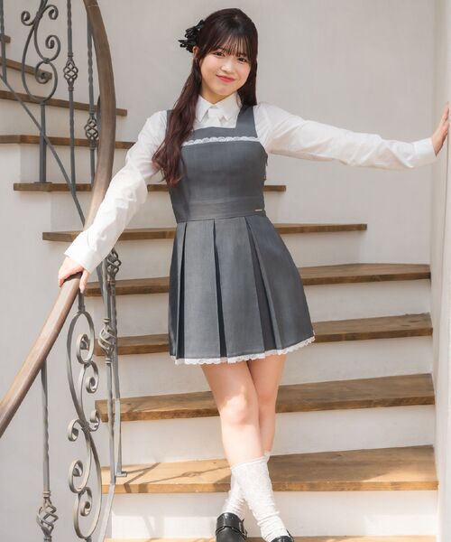 ems excite（エムズエキサイト）の「裾レースプリーツJSK（ワンピース・レディース・ブラック/チャコールグレー・FREE）」の3枚目の写真