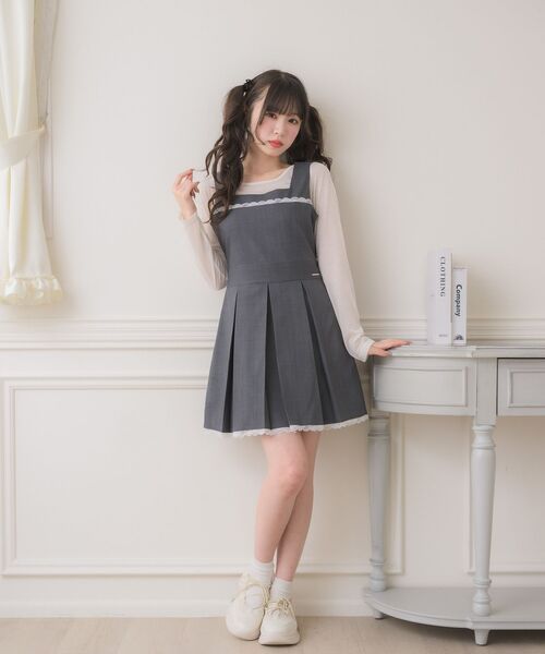 ems excite（エムズエキサイト）の「裾レースプリーツJSK（ワンピース・レディース・ブラック/チャコールグレー・FREE）」の4枚目の写真