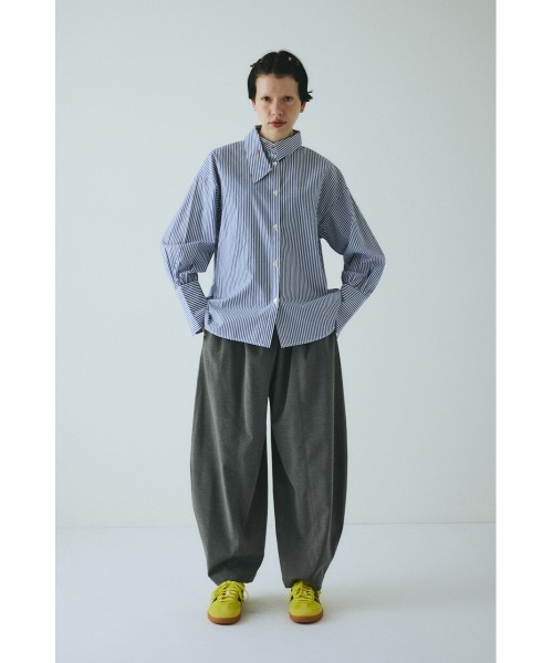 HeRIN.CYE(ヘリンドットサイ)の「Asymmetry collar shirt アシンメトリーカラーシャツ(シャツ/ブラウス・レディース・ブラウン系その他/ブラック系その他/ブルー系その他3・FREE)」の13枚目の写真