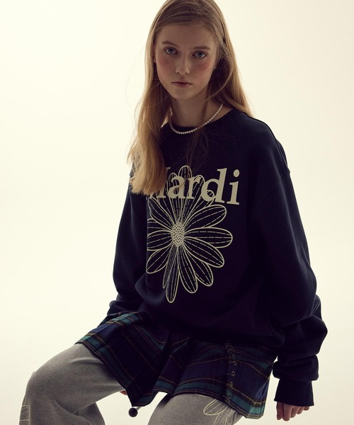 Mardi Mercredi（マルディメクルディ）の「OVERSIZED SWEATSHIRT FLOWERMARDI / オーバーサイズ スウェットシャツ フラワーマルディ（スウェット・レディース・ブラック/ネイビー/オートミール・FREE）」の13枚目の写真