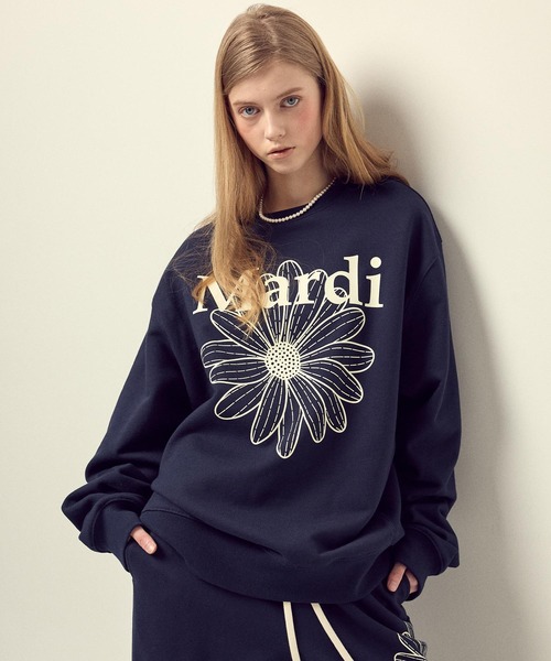 Mardi Mercredi（マルディメクルディ）の「OVERSIZED SWEATSHIRT FLOWERMARDI / オーバーサイズ スウェットシャツ フラワーマルディ（スウェット・レディース・ブラック/ネイビー/オートミール・FREE）」の16枚目の写真