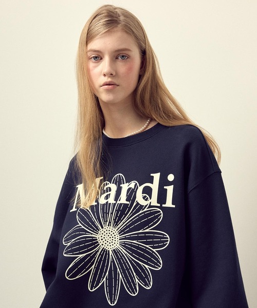 Mardi Mercredi（マルディメクルディ）の「OVERSIZED SWEATSHIRT FLOWERMARDI / オーバーサイズ スウェットシャツ フラワーマルディ（スウェット・レディース・ブラック/ネイビー/オートミール・FREE）」の14枚目の写真