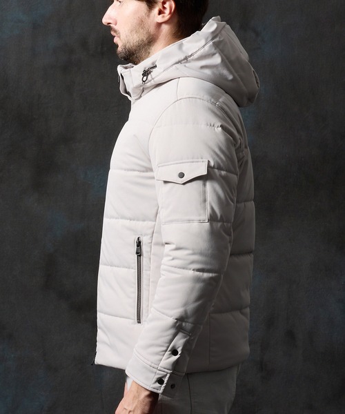 HIDEAWAYS NICOLE（ハイダウェイニコル）の「フードプリント中綿ブルゾン（ブルゾン・メンズ・シルバーグレー/ブラック/ホワイト×ブラック/ブルー系その他・X-LARGE/LARGE/MEDIUM）」の9枚目の写真