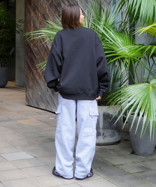 RVCA（ルーカ）の「RVCA メンズ BIG RVCA FADE CR トレーナー 【2025年秋冬モデル】 @autumn/ルーカクルーネックスウェット（スウェット・メンズ・ホワイト/ヘザーグレー/ブラック/チャコール/ホワイト系その他・X-LARGE/SMALL/MEDIUM/LARGE）」の17枚目の写真