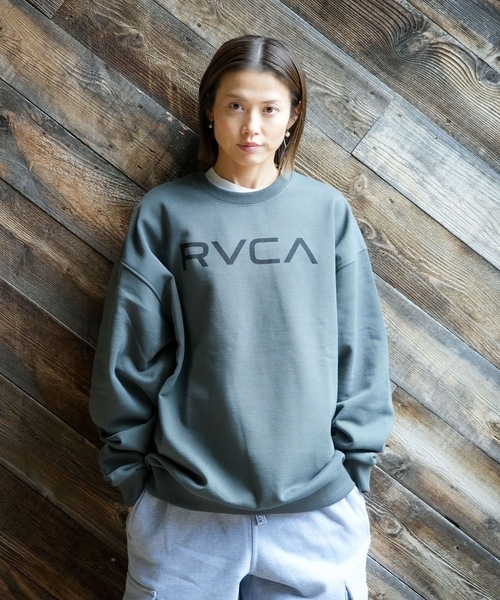 RVCA（ルーカ）の「RVCA メンズ BIG RVCA FADE CR トレーナー 【2025年秋冬モデル】 @autumn/ルーカクルーネックスウェット（スウェット・メンズ・ホワイト/ヘザーグレー/ブラック/チャコール/ホワイト系その他・X-LARGE/SMALL/MEDIUM/LARGE）」の14枚目の写真