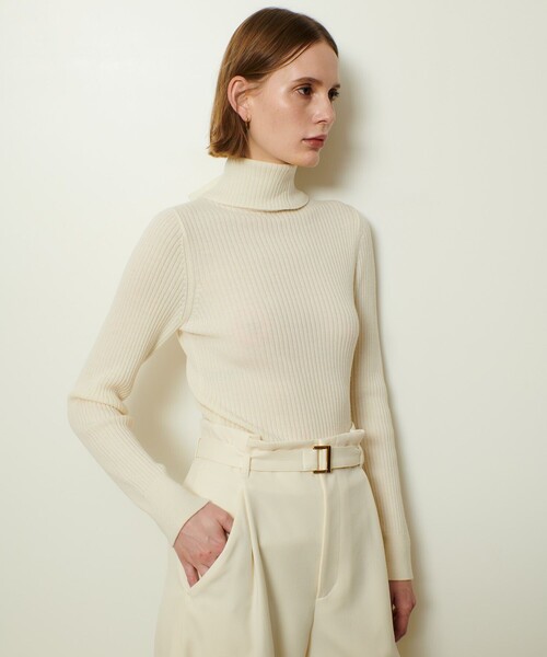 allureville（アルアバイル）の「2WAYネックリブタートル（ニット/セーター・レディース・ライトグレー/イエロー/サックスブルー/オフホワイト/ブラック・2）」の20枚目の写真