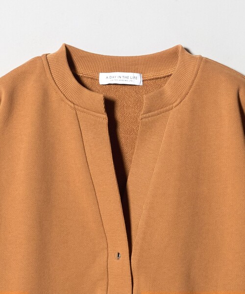 A DAY IN THE LIFE UNITED ARROWS(アデイインザライフユナイテッドアローズ)の「ウラケ キーネックカーディガン <A DAY IN THE LIFE>(カーディガン/ボレロ・レディース・ナチュラル/マスタード/ダークグレー・FREE)」の12枚目の写真