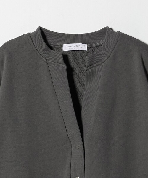 A DAY IN THE LIFE UNITED ARROWS(アデイインザライフユナイテッドアローズ)の「ウラケ キーネックカーディガン <A DAY IN THE LIFE>(カーディガン/ボレロ・レディース・ナチュラル/マスタード/ダークグレー・FREE)」の17枚目の写真