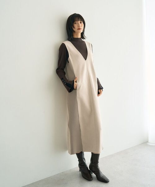 YECCA VECCA(イェッカヴェッカ)の「ニット切替フェイクスエードジャンスカ(ジャンパースカート・レディース・ブルー/チャコールグレー/グレイッシュベージュ・FREE)」の3枚目の写真
