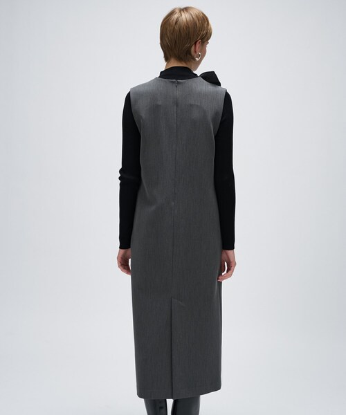 cloenc（クロエンス）の「【マシンウォッシュ】2wayフリルジャンパースカート（ワンピース・レディース・ベージュ/チャコールグレー・02/01）」の4枚目の写真