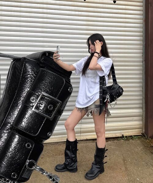 BLACKPURPLE(ブラックパープル)の「ミニフォートレスバッグ Mini Fortress Bag-Black(ショルダーバッグ・レディース・ブラック・FREE)」の17枚目の写真