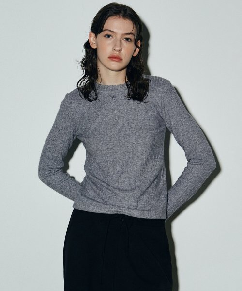 NICK&NICOLE(ニックアンドニコール)の「RIBBED MINIMAL ROUND KNIT_GRAY(ニット/セーター・レディース・その他・FREE)」の2枚目の写真