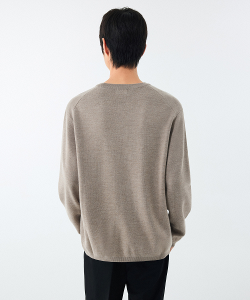 MUSINSA STANDARD(ムシンサスタンダード)の「ミニマルクルーネックニット【ヘッダーベージュ】(ニット/セーター・メンズ・その他・LARGE/X-LARGE/XX-LARGE/SMALL/MEDIUM)」の3枚目の写真