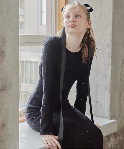 etre loin(エトルワン)の「Back open shiny knit dress(ワンピース・レディース・ブラック/ピンク/レッド・M)」の9枚目の写真