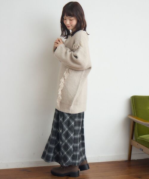 RETRO GIRL（レトロガール）の「VネックチュニックNT（ニット/セーター・レディース・ベージュ/ブラウン/ブルー・FREE）」の17枚目の写真