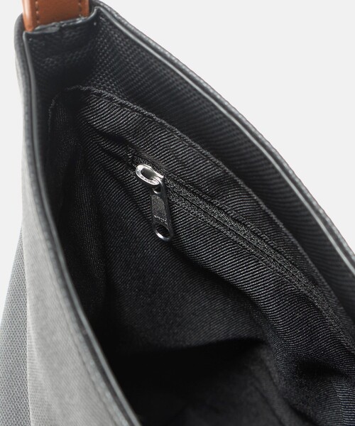 BEAUTY&YOUTH UNITED ARROWS（ビューティーアンドユースユナイテッドアローズ）の「“Emboss Bag Series” ハンギング ポーチ（ハンドバッグ・メンズ・その他1/ブラック・FREE）」の12枚目の写真