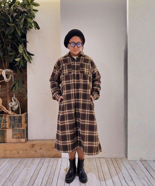 OLD BETTY'S（オールドベティーズ）の「Flannel Check Shirts One-piece（ワンピース・レディース・ネイビー/ブラウン・FREE）」の3枚目の写真