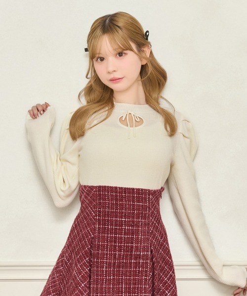 apres jour(アプレジュール)の「フロントオープンパワショルニット(ニット/セーター・レディース・ボルドー/アイボリー/ブラック・フリー/X-LARGE)」の2枚目の写真