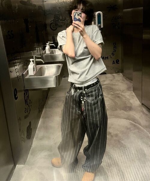 AAKAM(アーカム)の「Striped Cinch Back Denim Pants (Black)(デニムパンツ・レディース・その他・1/2)」の15枚目の写真